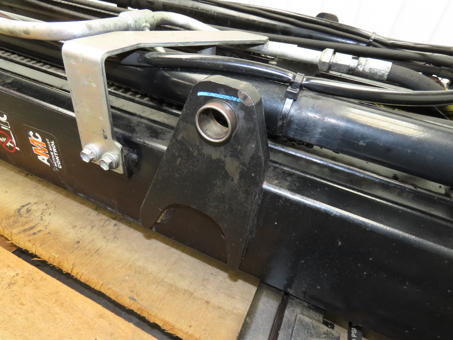 Toyota 8FBE15U Forklift Mast 189" 3-Stage Tilt Class II 2500lbs Capacity