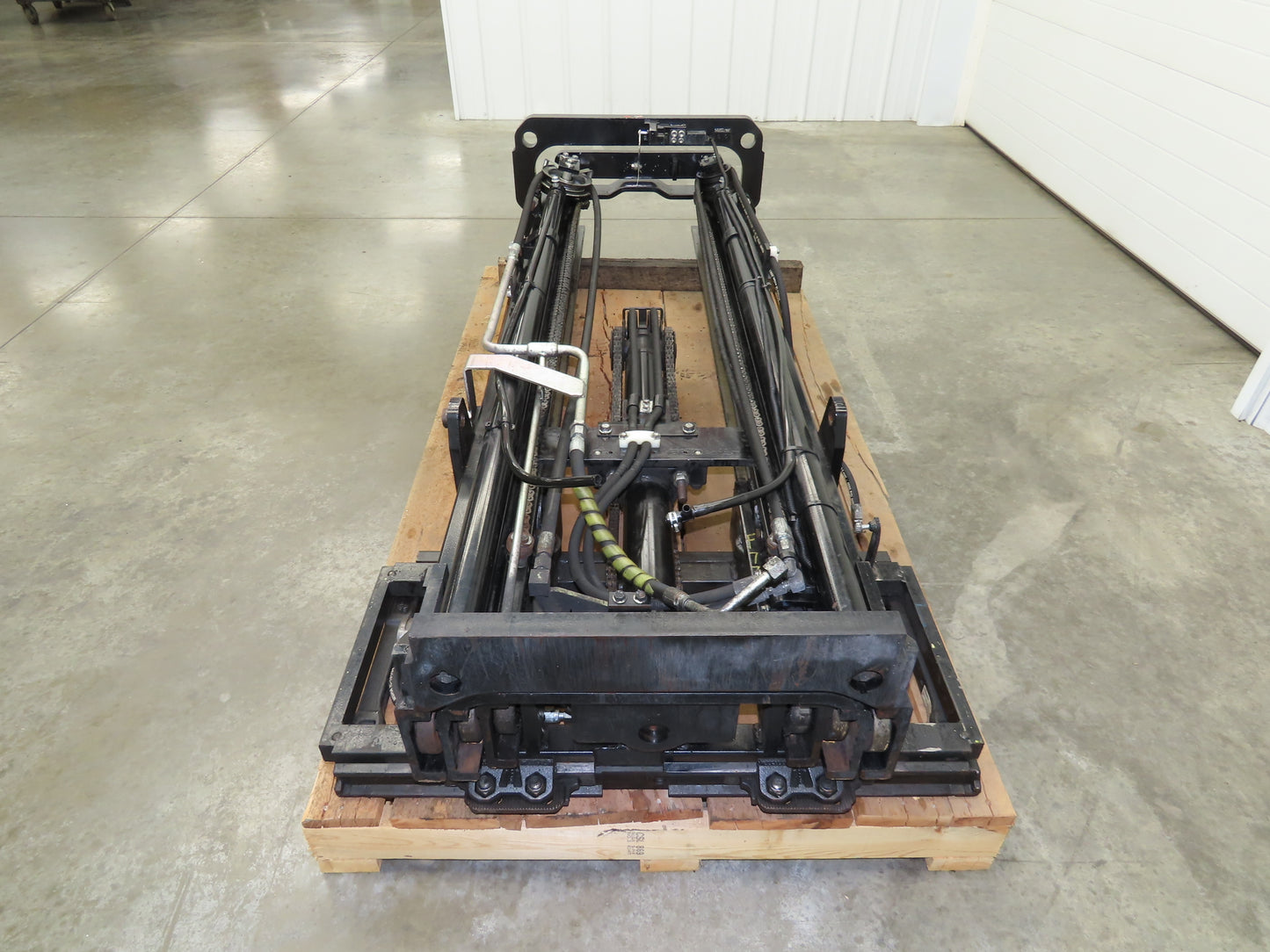 Toyota 8FBE15U Forklift Mast 189" 3-Stage Tilt Class II 2500lbs Capacity