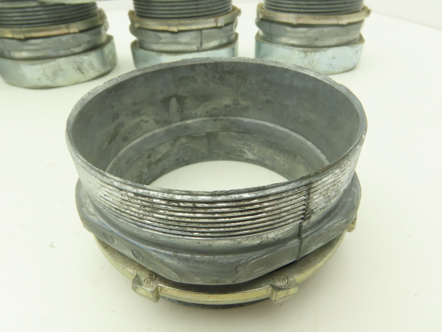 3-1/2" EMT Conduent Compression Connector Rigid IMC Die Cast Lot of 7