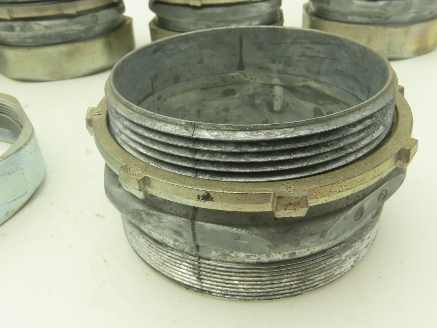 3-1/2" EMT Conduent Compression Connector Rigid IMC Die Cast Lot of 8