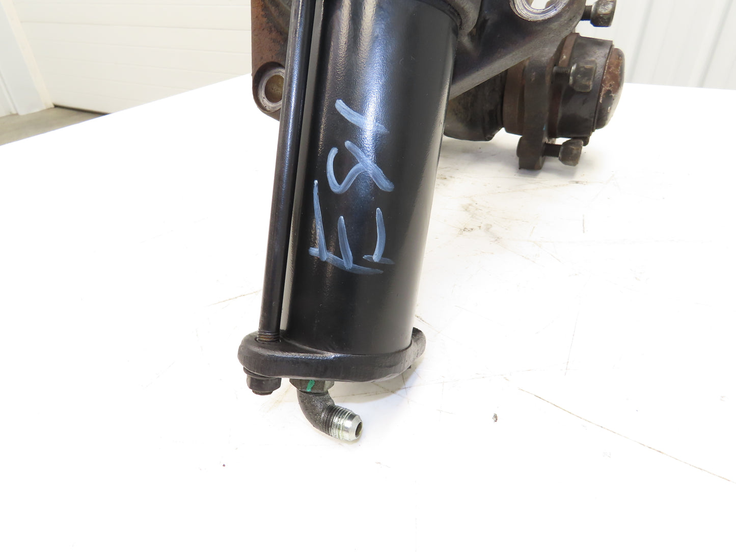 Toyota 8FBE15U Electric Forklift Dual-Wheel Rear Axle Assembly Off 8FBE15U *Read