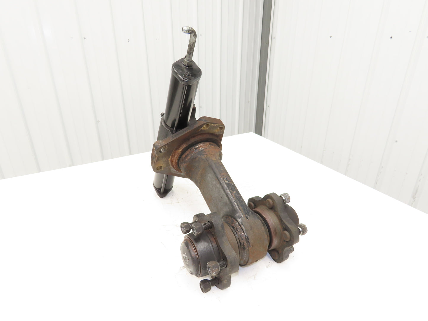 Toyota 8FBE15U Electric Forklift Dual-Wheel Rear Axle Assembly Off 8FBE15U *Read