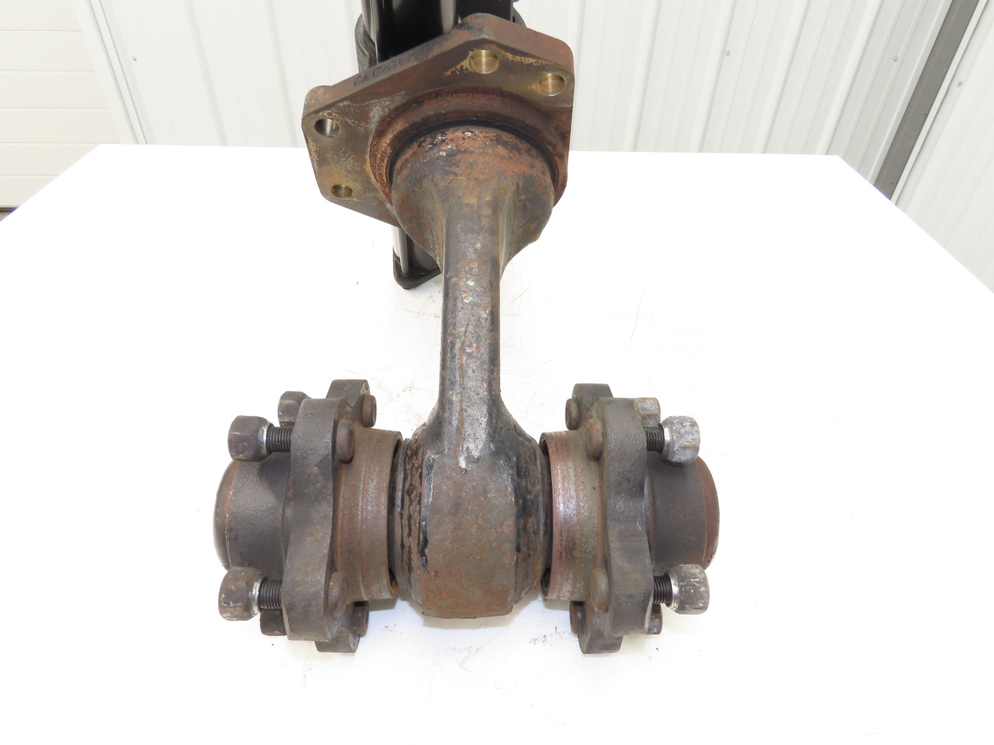 Toyota 8FBE15U Electric Forklift Dual-Wheel Rear Axle Assembly Off 8FBE15U *Read