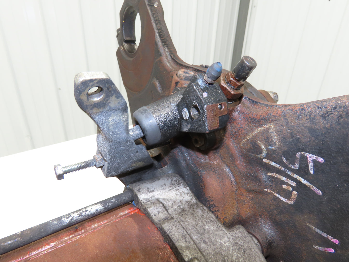 Toyota R12640 Forklift Right Front Drive Axle & Motor Assembly 5-Lug Off 8FBE15U