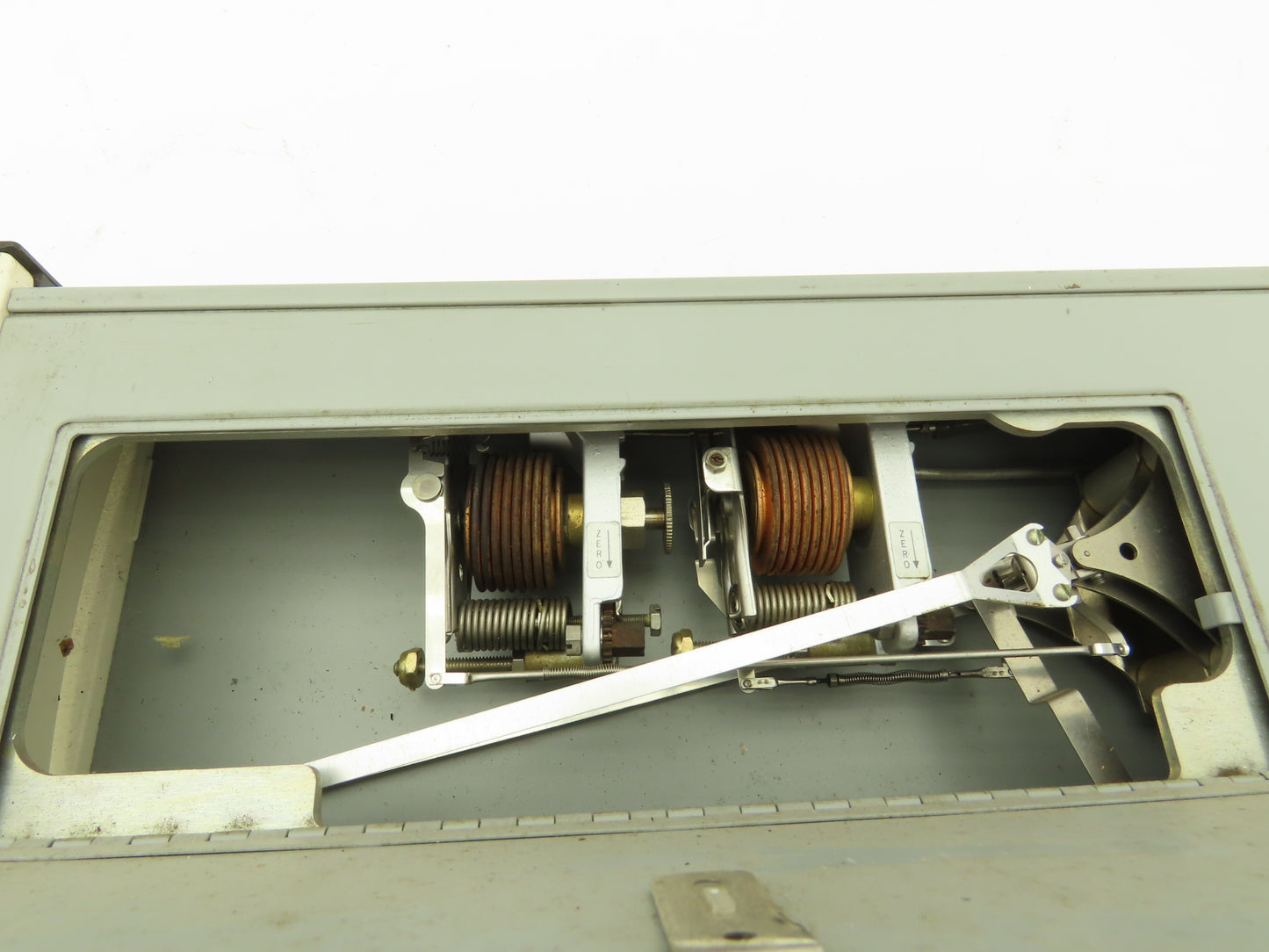 Foxboro 135-TG Pneumatic Indicating Loading Station 20-22PSIG 3-15PSIG Output