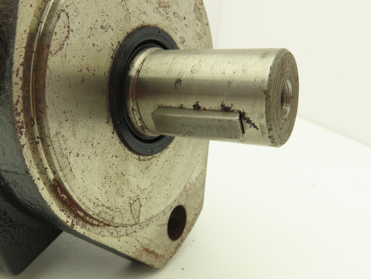 Ross MF051210AAAA Hydraulic Motor 1" Shaft 2 Bolt 4-1/4"