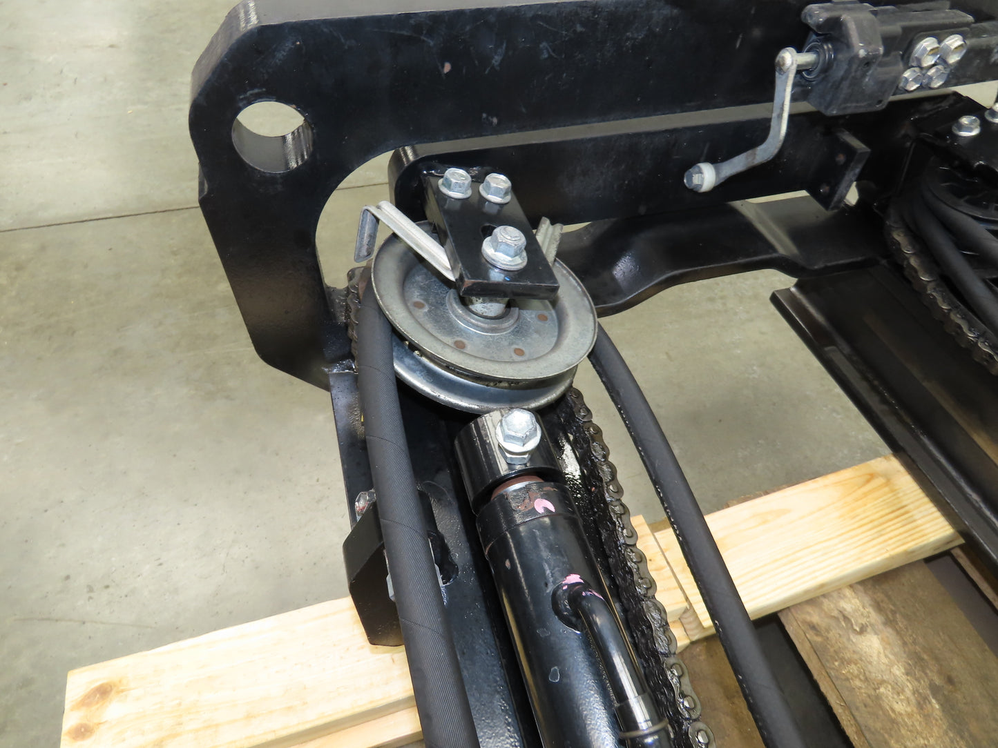 Toyota 8FBE15U Forklift Mast 189" 3-Stage Tilt Class II 2500lbs Capacity