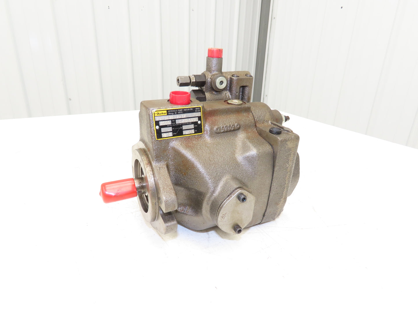 Parker PVP1630R2M12 Hydraulic Variable Piston Pump 5.2-7.8GPM 16cm³ 3000psi