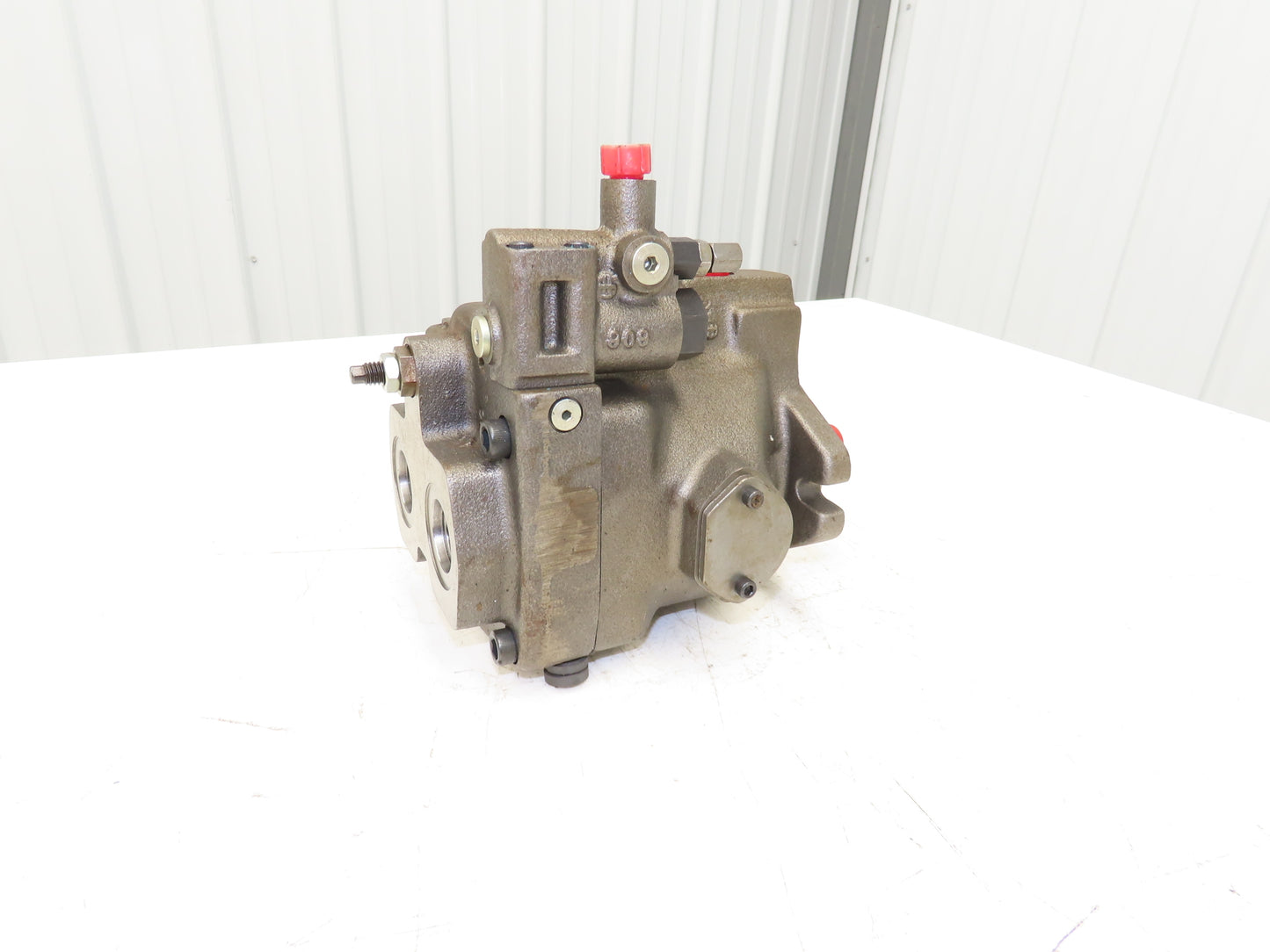 Parker PVP1630R2M12 Hydraulic Variable Piston Pump 5.2-7.8GPM 16cm³ 3000psi