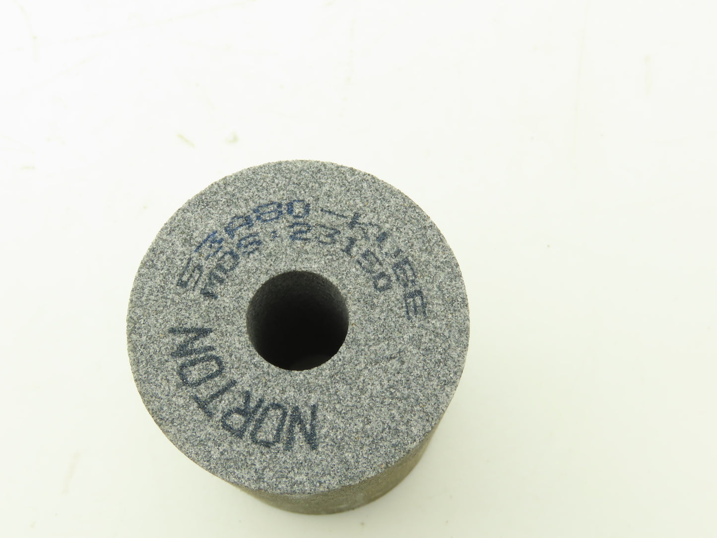 Norton 53A80-KVBE Grinding Wheel Alundum 2-3/4"W x 2"OD x 5/8"ID Lot of 28