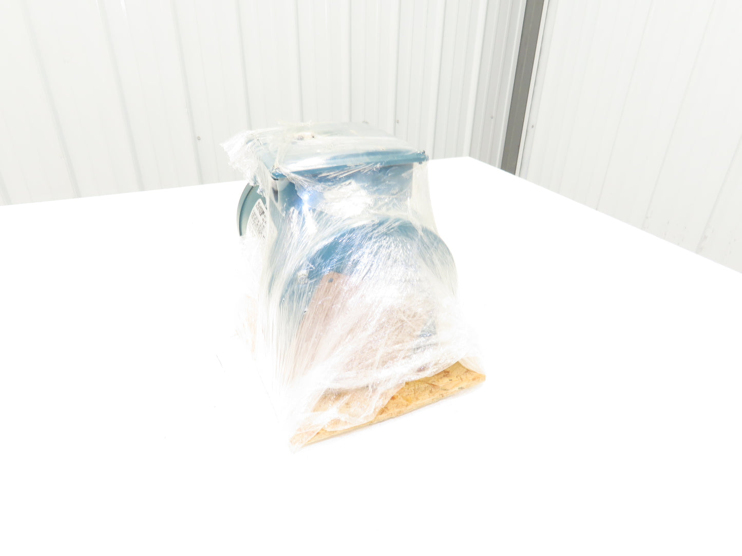 Reliance Electric P56H5424 AC Motor 1/2 HP 1140 RPM 230/460V 3Ph TE FB56C