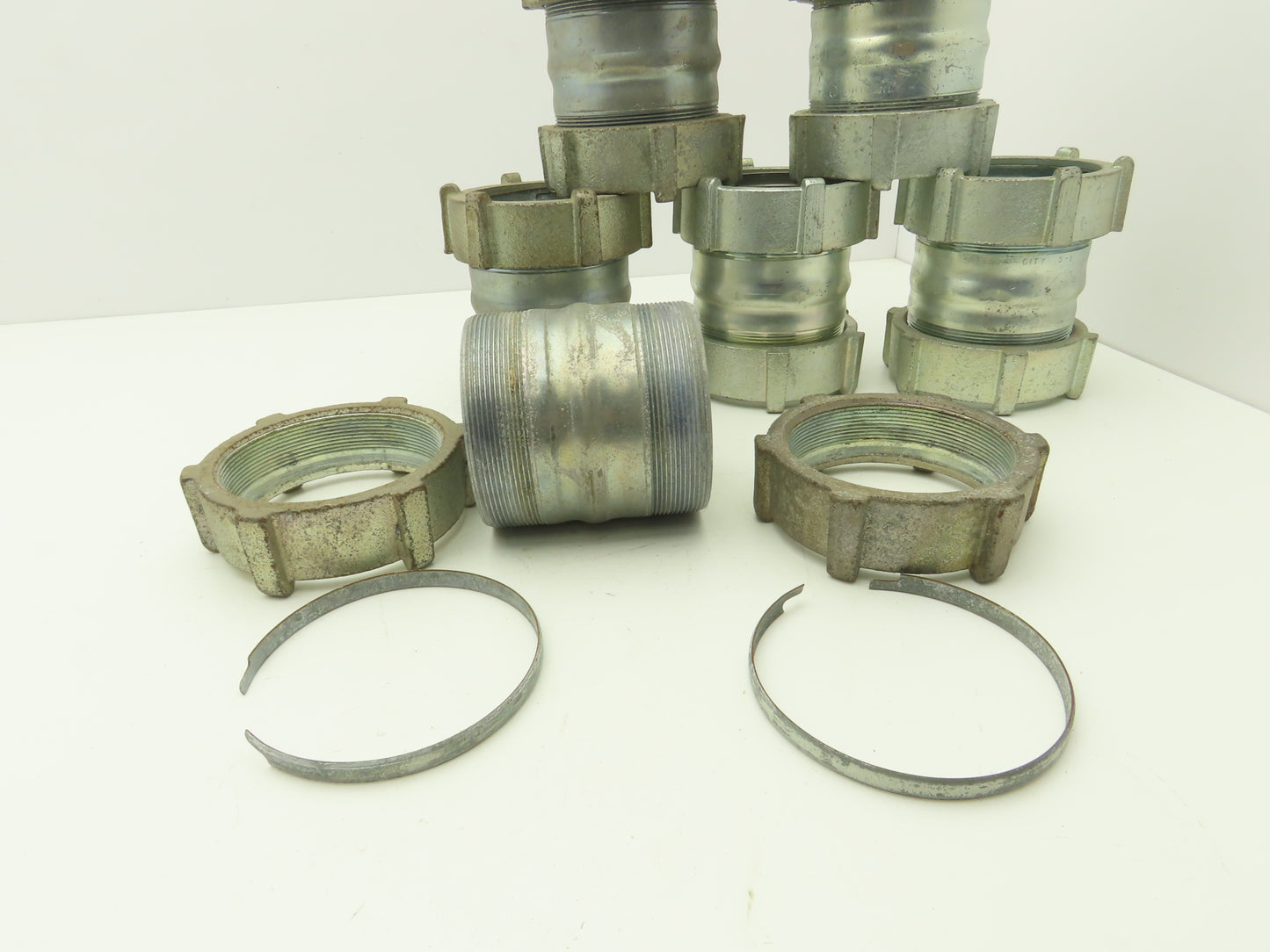 3-1/2" EMT Compression Connector Union Lot of 6
