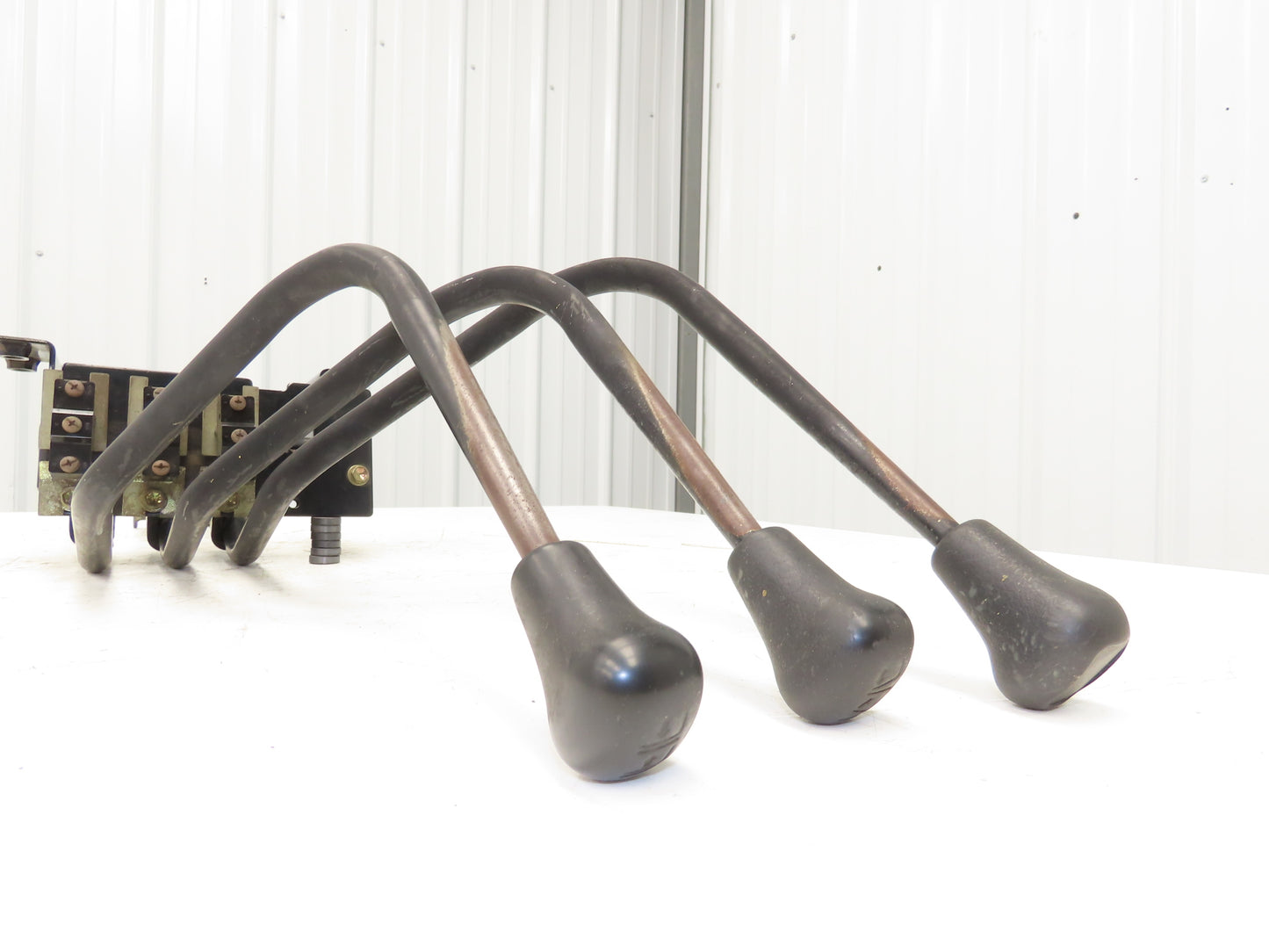 Toyota Electric Forklift Three Lever Control With Lift Tilt Shift From 5FBE15