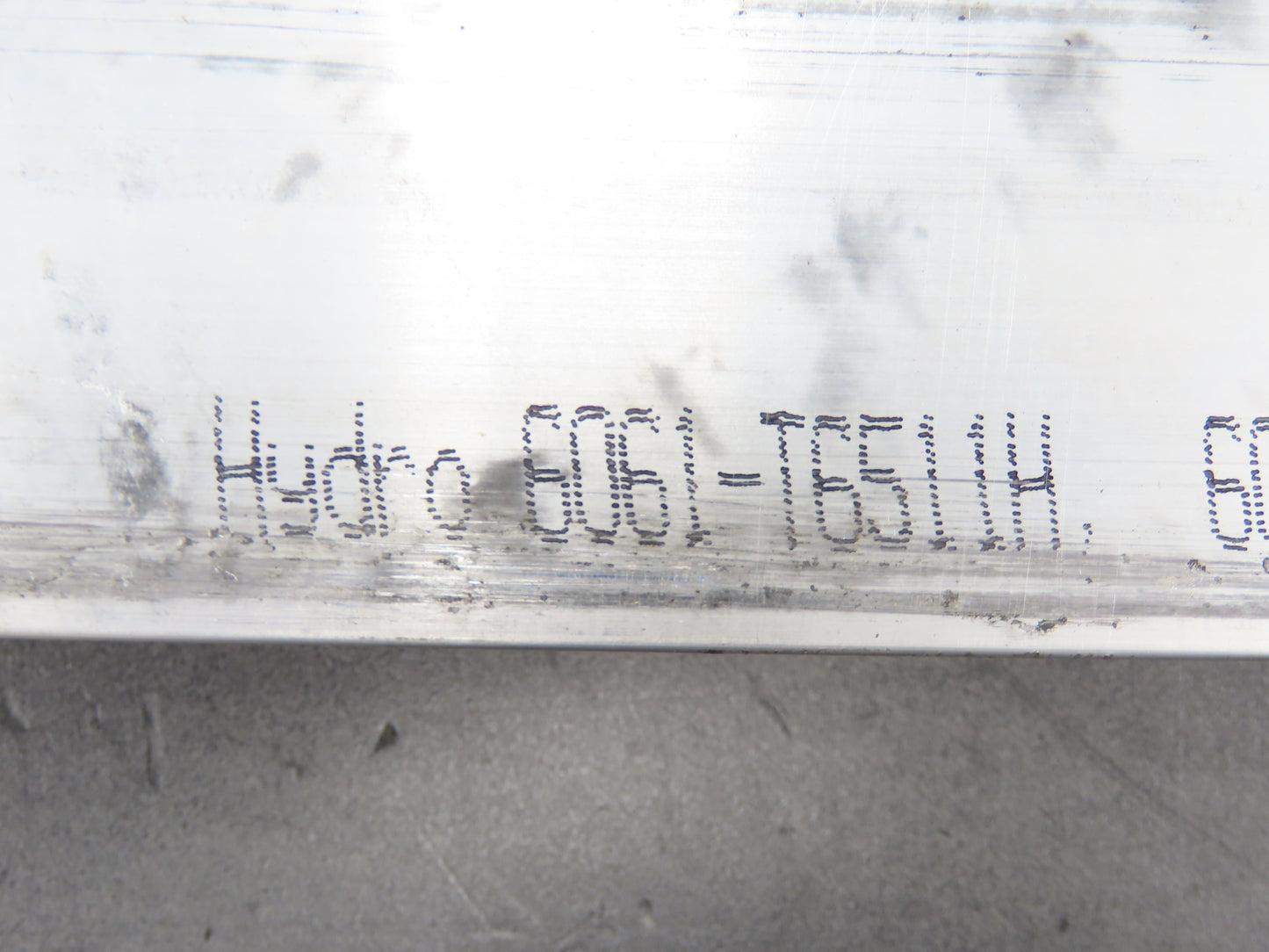 Hydro 6061-T6511 Aluminum Rectangle Bar Stock 3"x 3-1/2"x 104"L 105Lb