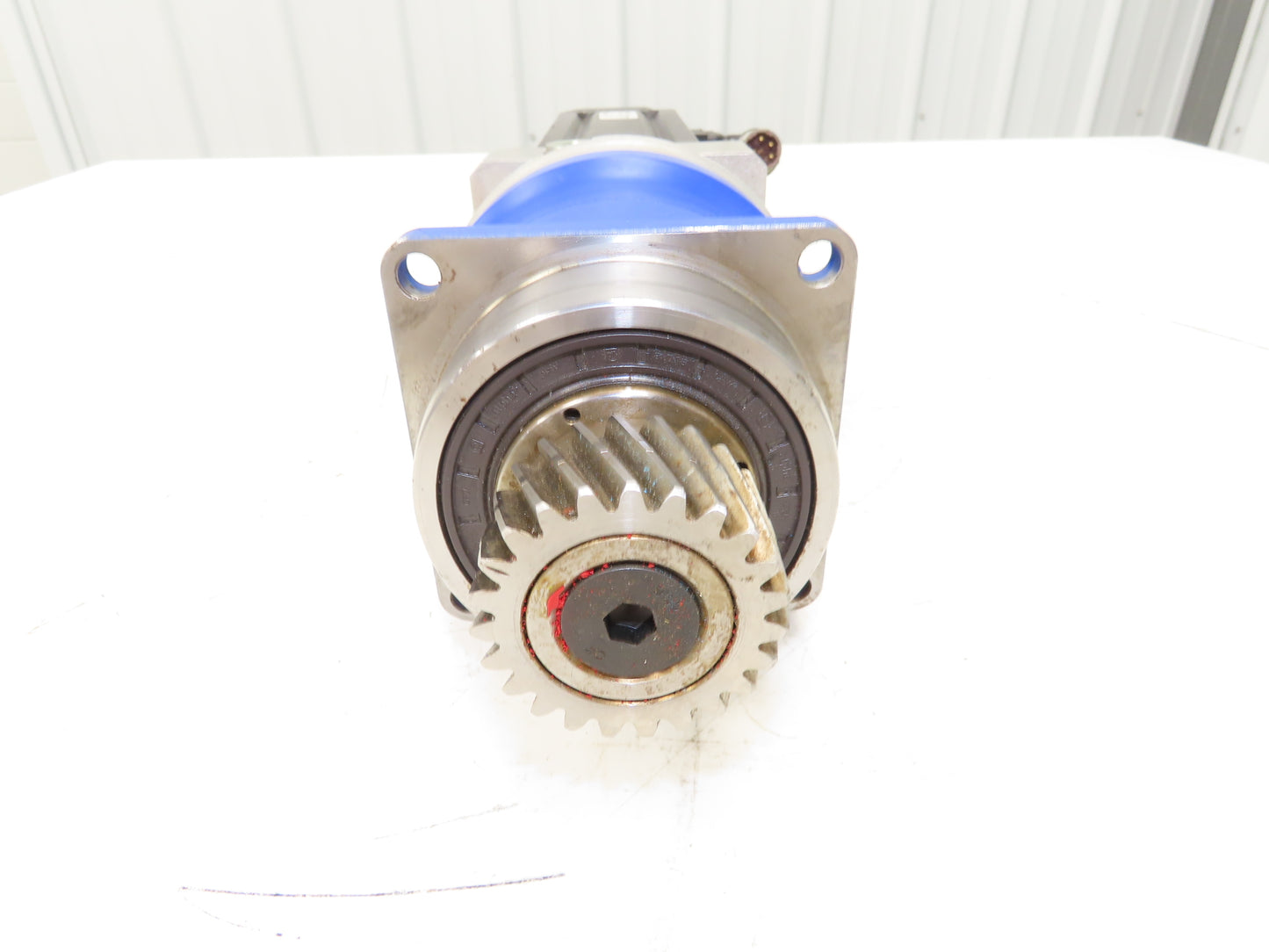 Allen Bradley Kinetix AC Servo Gearmotor 70:1 Reducer 2.5Hp 71 RPM 460V 3Ph