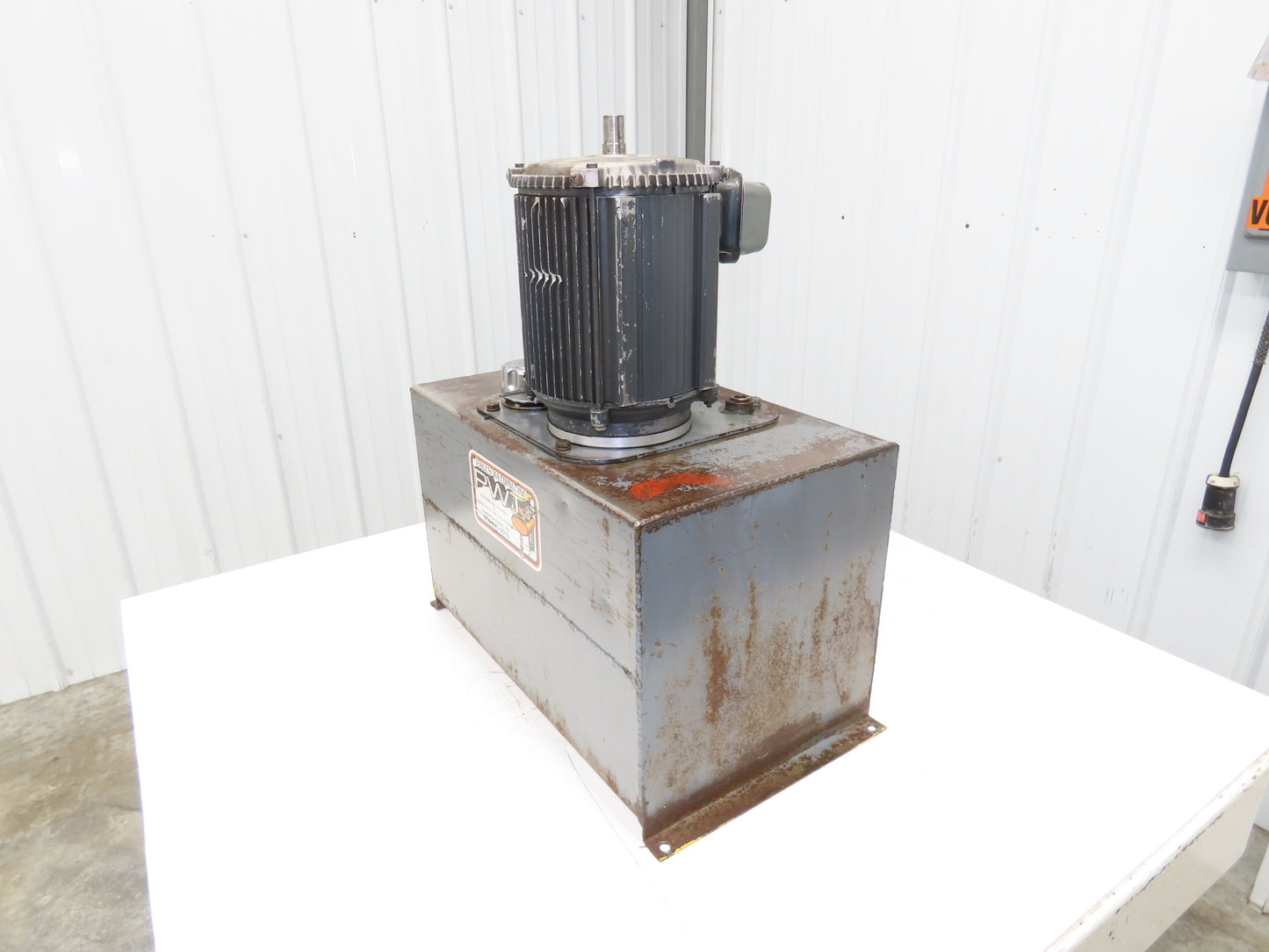 Haldex 6W635 Hydraulic Power Unit 15 Gal Tank 2.5gpm 3000psi 5Hp 230/460V 3PH