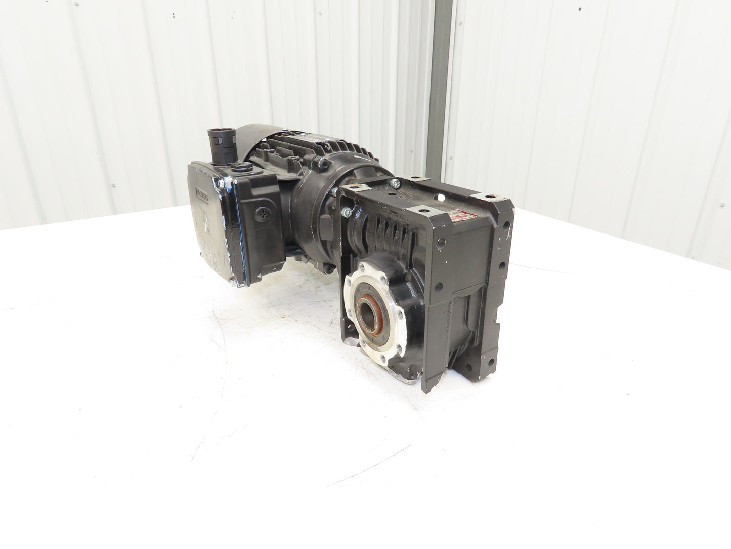 Siemens 1LE10010DB390KA4Z AC Gearmotor 80:1 Reducer 22RPM 0.75kW 480V 3Ph