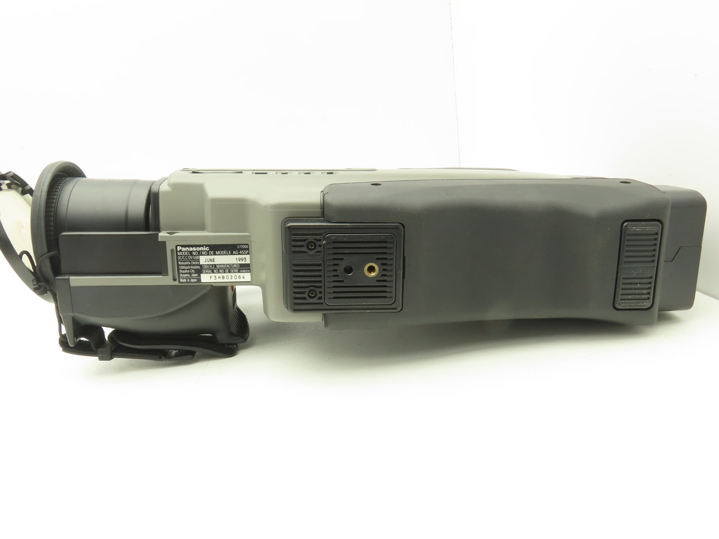 Panasonic AG-455 Camcorder Movie Camera S-VHS Reporter W/Hard Case Powered Up