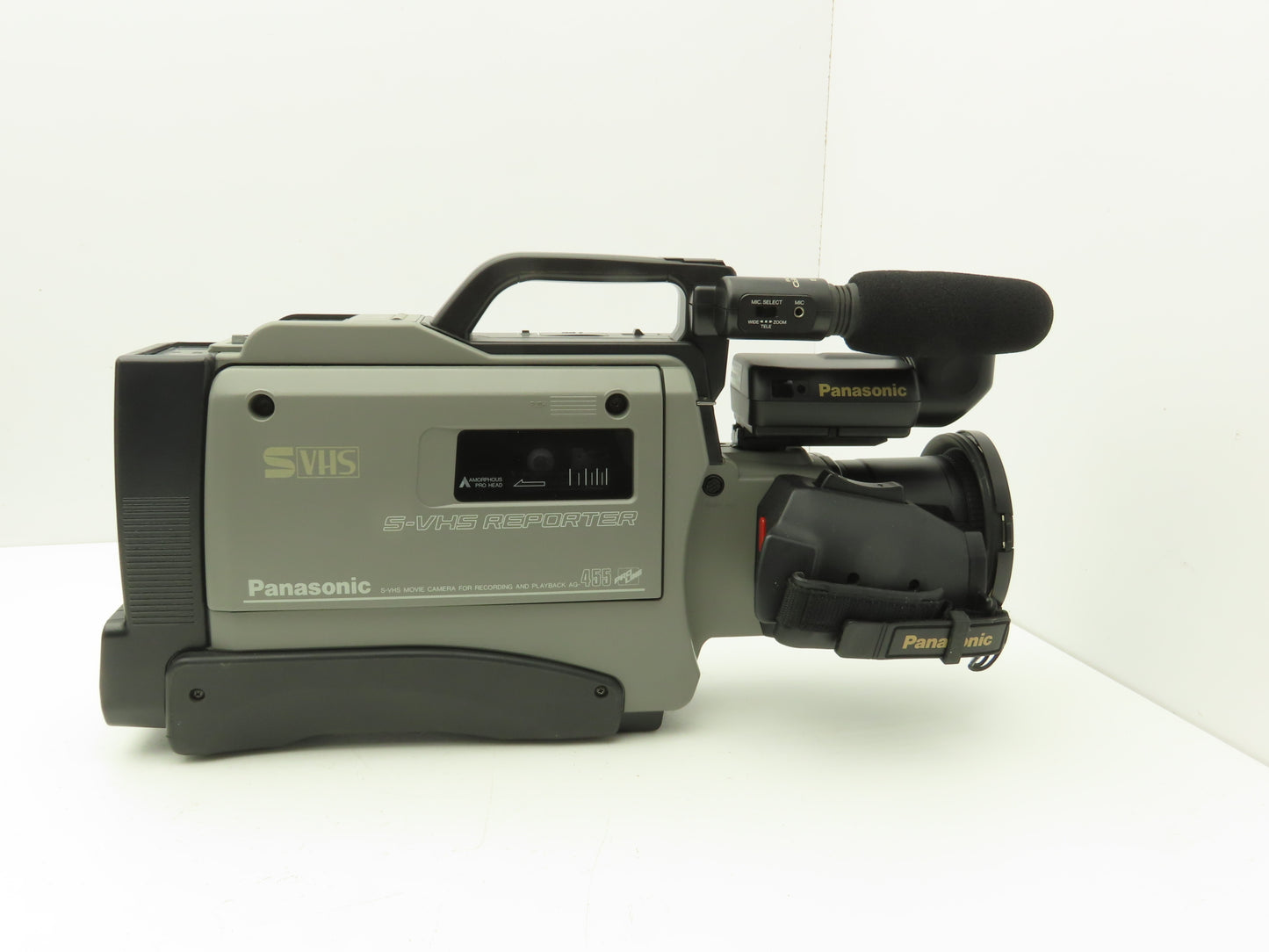 Panasonic AG-455 Camcorder Movie Camera S-VHS Reporter W/Hard Case Powered Up