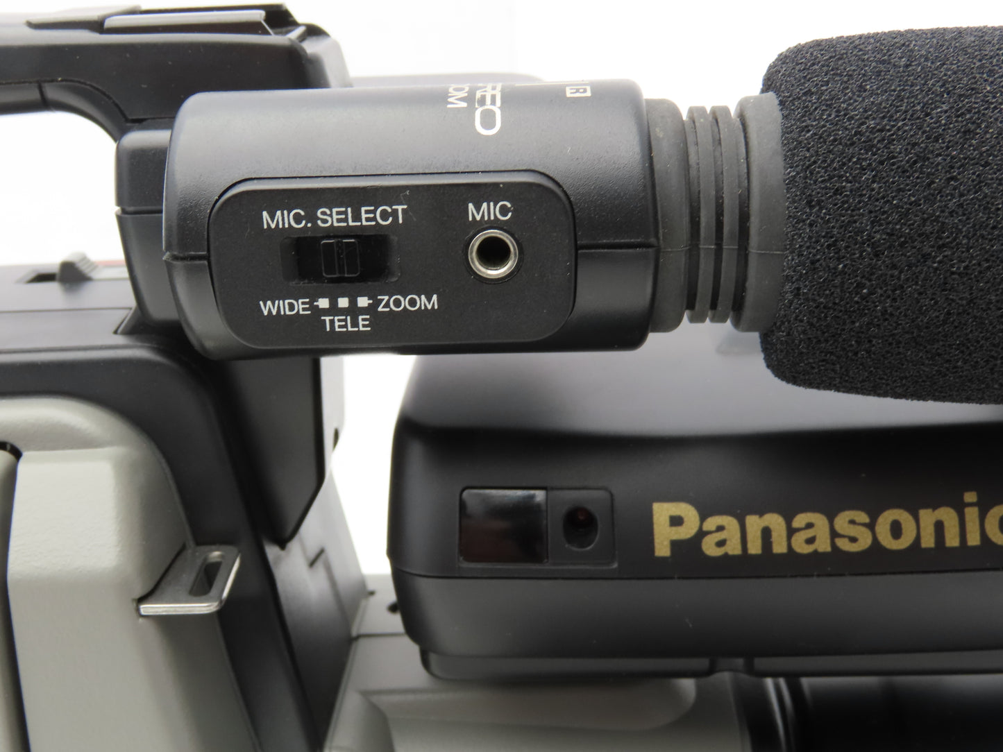 Panasonic AG-455 Camcorder Movie Camera S-VHS Reporter W/Hard Case Powered Up