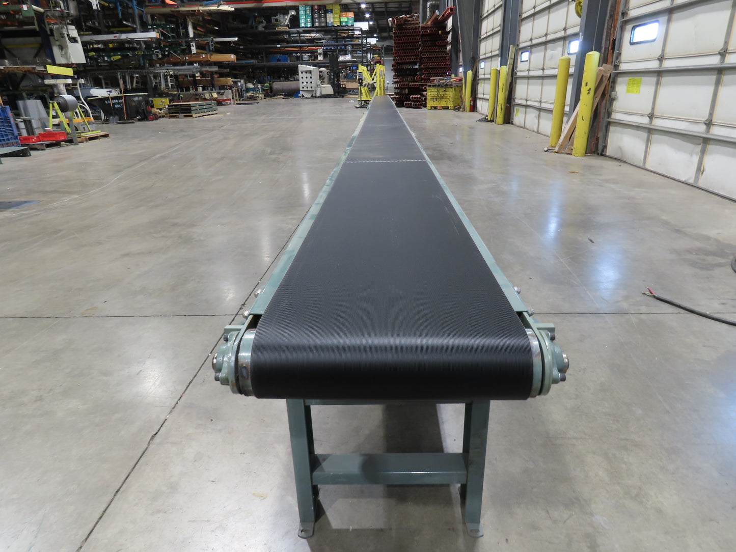 Hytrol 18"x 50' Slider Bed Conveyor 15.5" Belt 1Hp 3PH Center Drive 50FPM