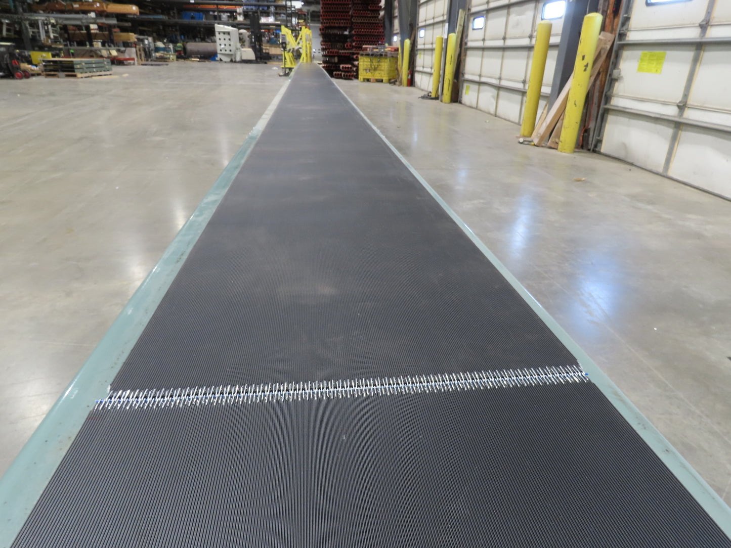 Hytrol 18"x 50' Slider Bed Conveyor 15.5" Belt 1Hp 3PH Center Drive 50FPM