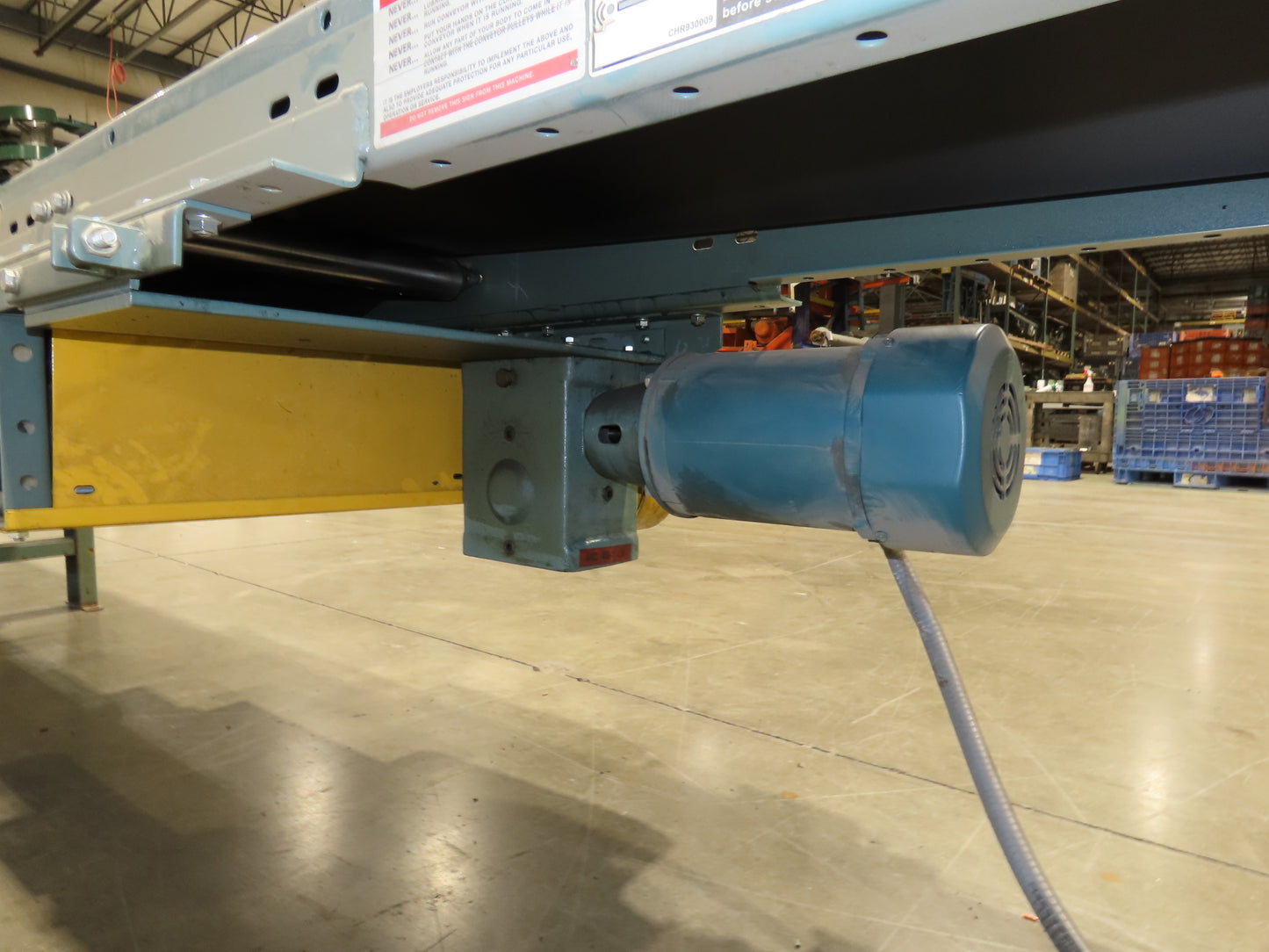 Hytrol 18"x 50' Slider Bed Conveyor 15.5" Belt 1Hp 3PH Center Drive 50FPM