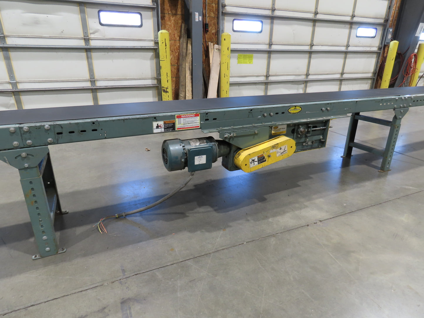 Hytrol 18"x 50' Slider Bed Conveyor 15.5" Belt 1Hp 3PH Center Drive 50FPM