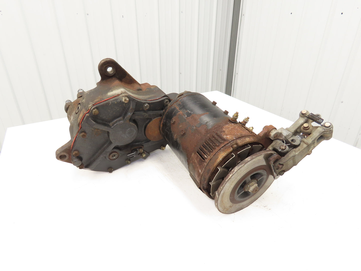 Toyota 14120-12181-71 Forklift Left Front Drive Axle & Motor 5-Lug Off 5FBE15