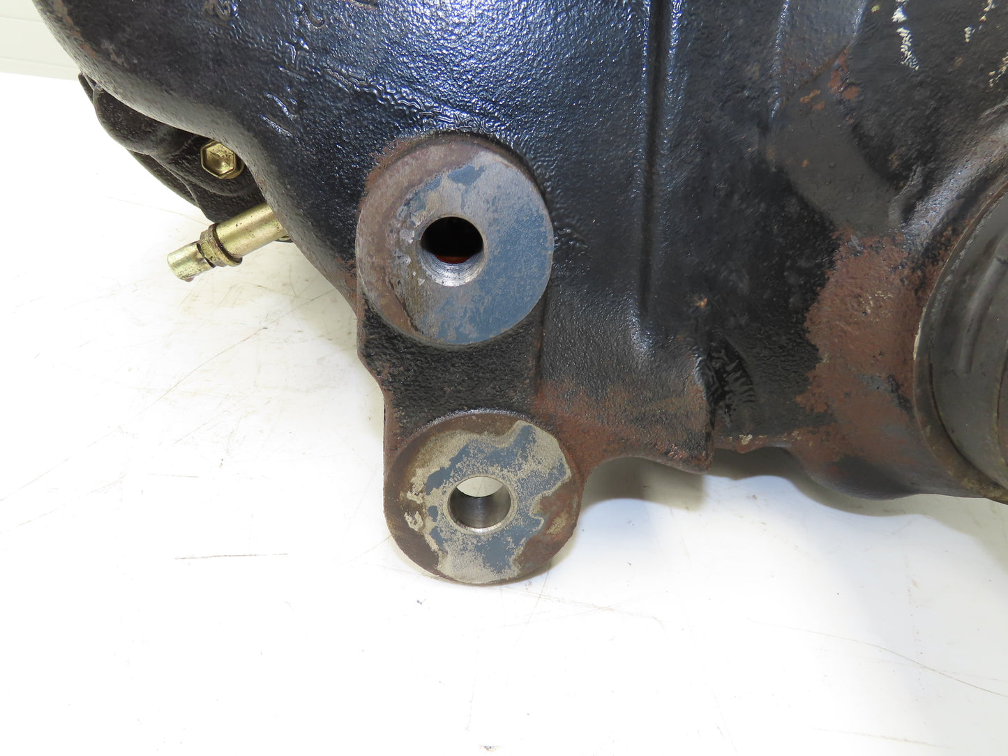 Toyota 14120-12181-71 Forklift Left Front Drive Axle & Motor 5-Lug Off 5FBE15