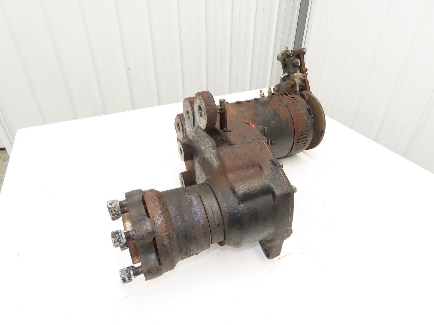 Toyota 14110-12181-71 Forklift Right Front Drive Axle & Motor 5-Lug Off 5FBE15