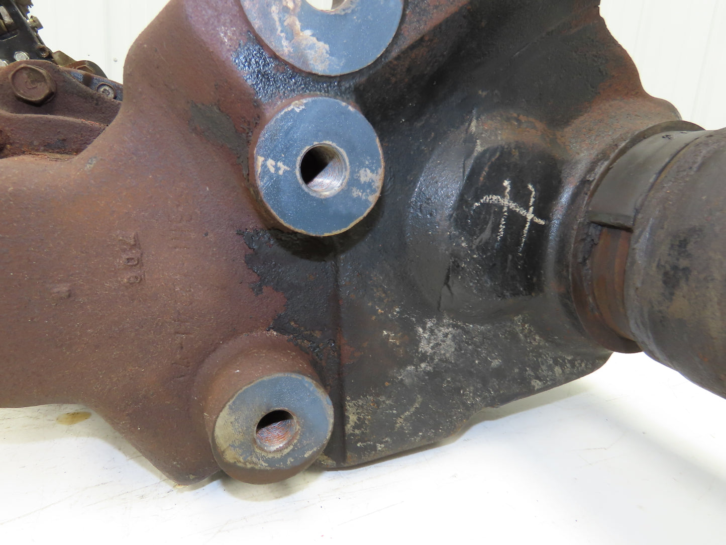 Toyota 14110-12181-71 Forklift Right Front Drive Axle & Motor 5-Lug Off 5FBE15