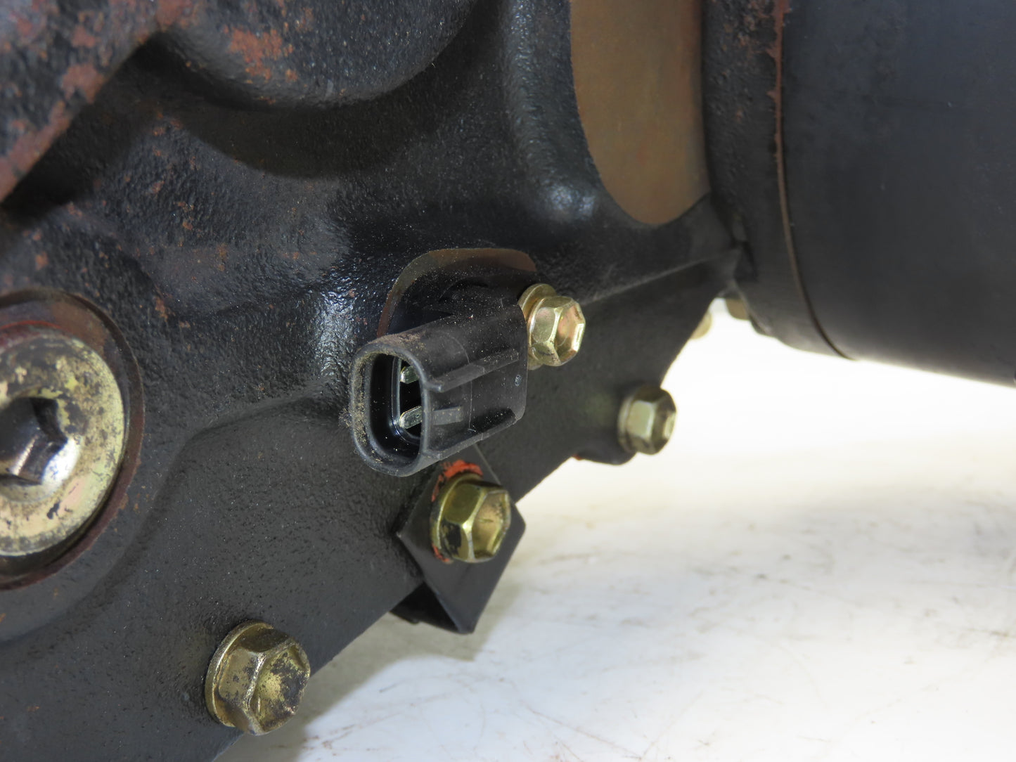 Toyota 14120-12181-71 Forklift Left Front Drive Axle & Motor 5-Lug Off 5FBE15