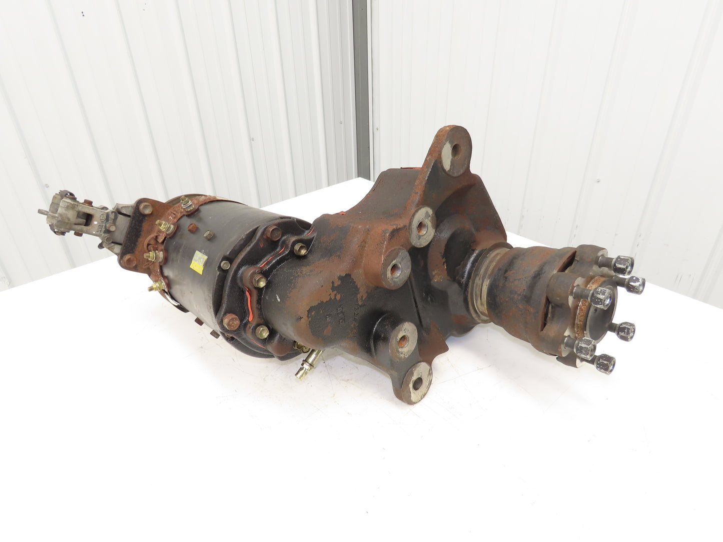 Toyota 14120-12181-71 Forklift Left Front Drive Axle & Motor 5-Lug Off 5FBE15