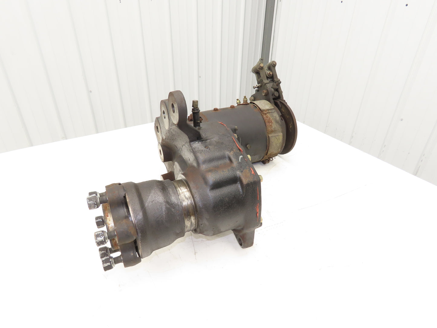 Toyota 14110-12181-71 Forklift Right Front Drive Axle & Motor 5-Lug Off 5FBE15