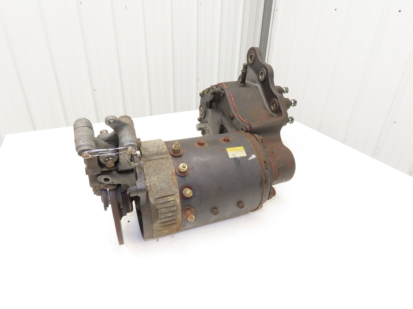 Toyota 14110-12181-71 Forklift Right Front Drive Axle & Motor 5-Lug Off 5FBE15