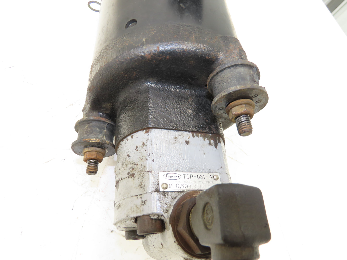 Denso 14520-12240-71 Hydraulic Pump Motor 36V Toyota 5FBE15 Electric Forklift