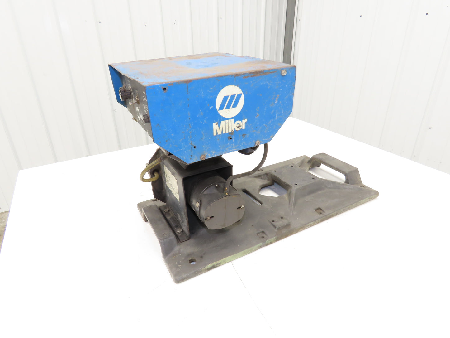 Miller S-52E Mig Welder Wire Feeder 115V Millermatic Spool .045" Rollers