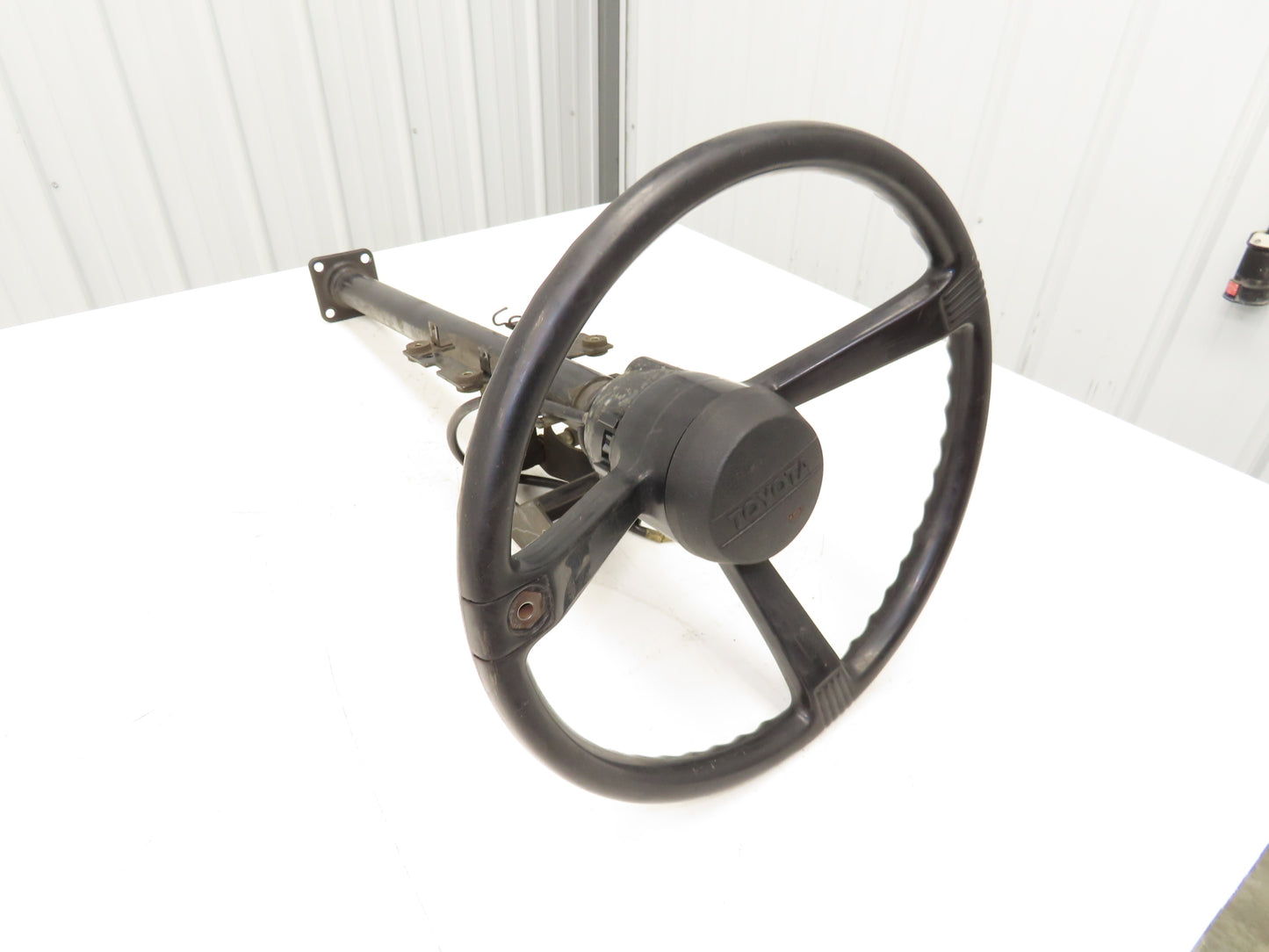 Toyota Electric Forklift Steering Wheel & Column Removed From 5FBE15