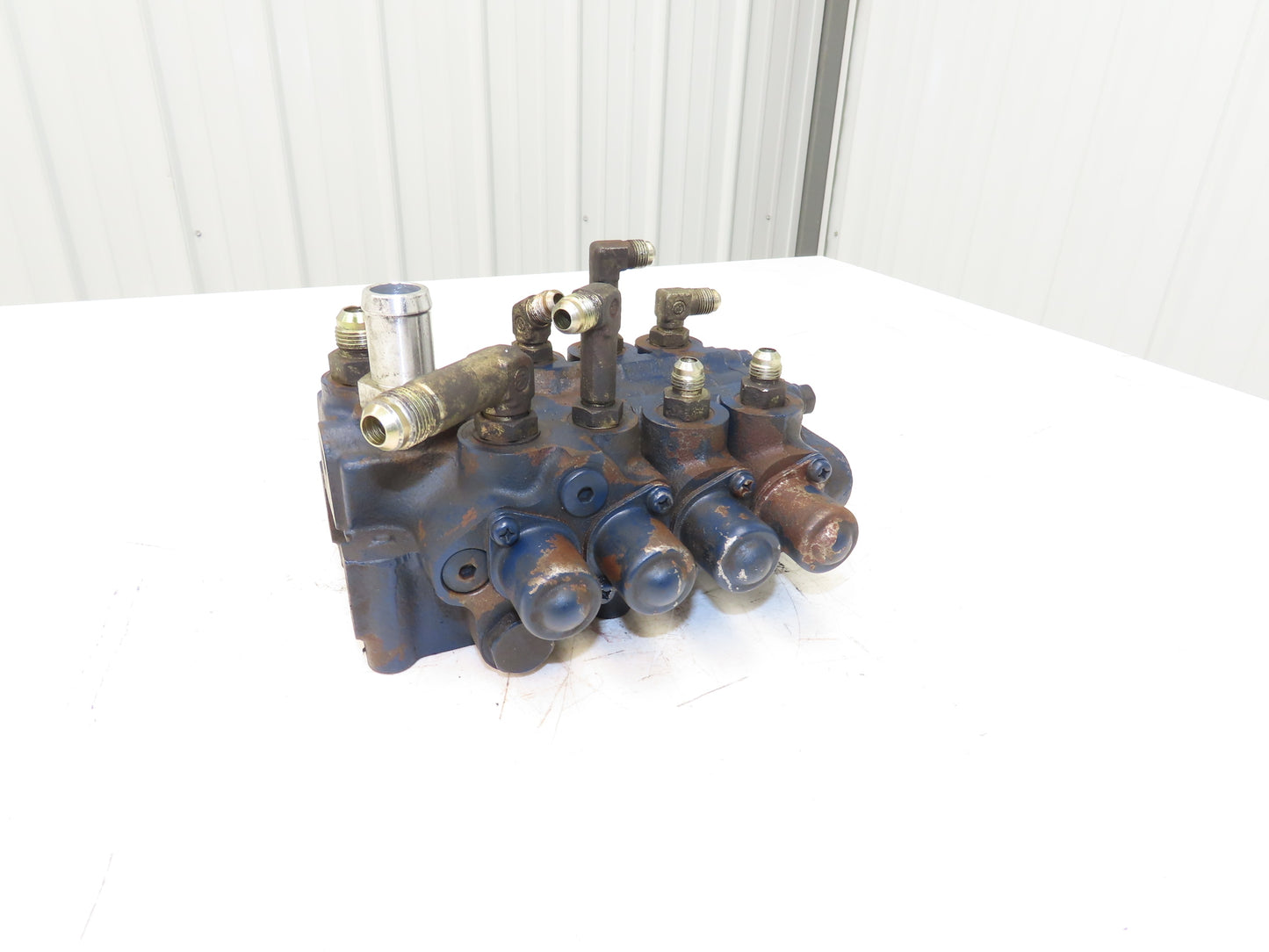 Toyota 67730-15301-71-B Hydraulic 4-Spool Forklift Mast Control Valve Off 5FBE15