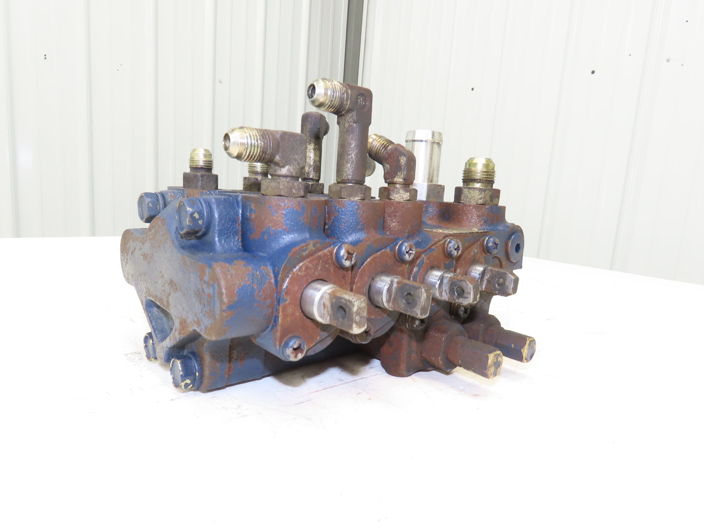 Toyota 67730-15301-71-B Hydraulic 4-Spool Forklift Mast Control Valve Off 5FBE15