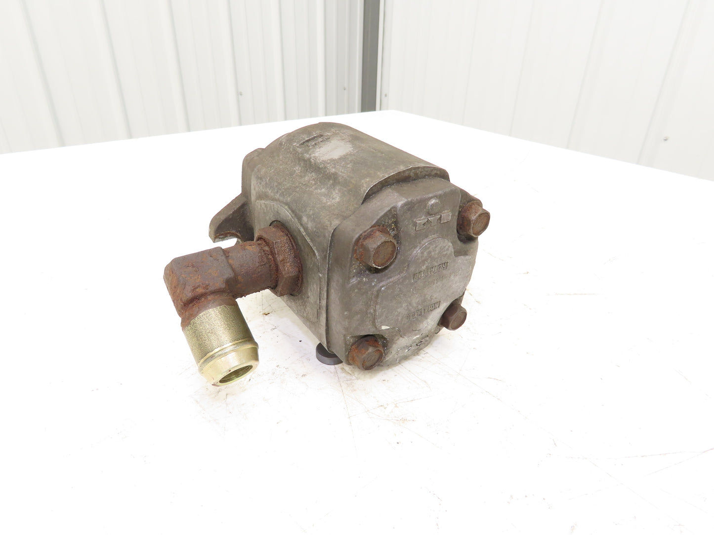 Aztec 67110-12191-71B Hydraulic Pump Removed Off Toyota 5FBE15 Electric Forklift