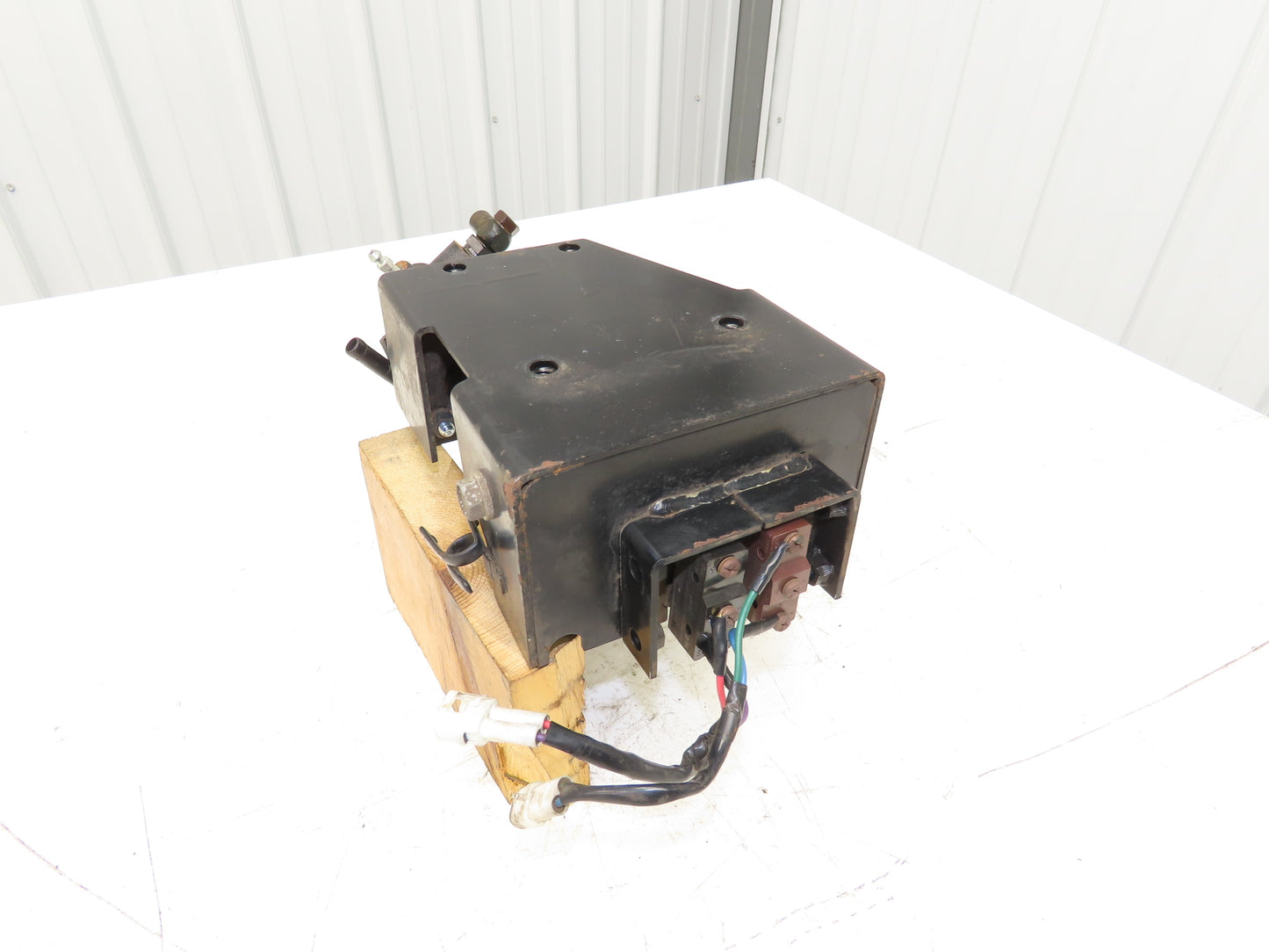 Toyota 5FBE15 Electric Forklift Hydraulic Brake Pedal Master Cylinder Assembly