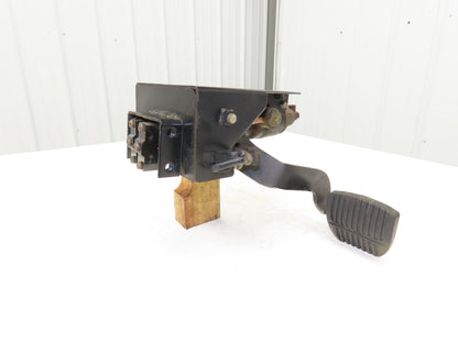 Toyota 5FBE15 Electric Forklift Hydraulic Brake Pedal Master Cylinder Assembly