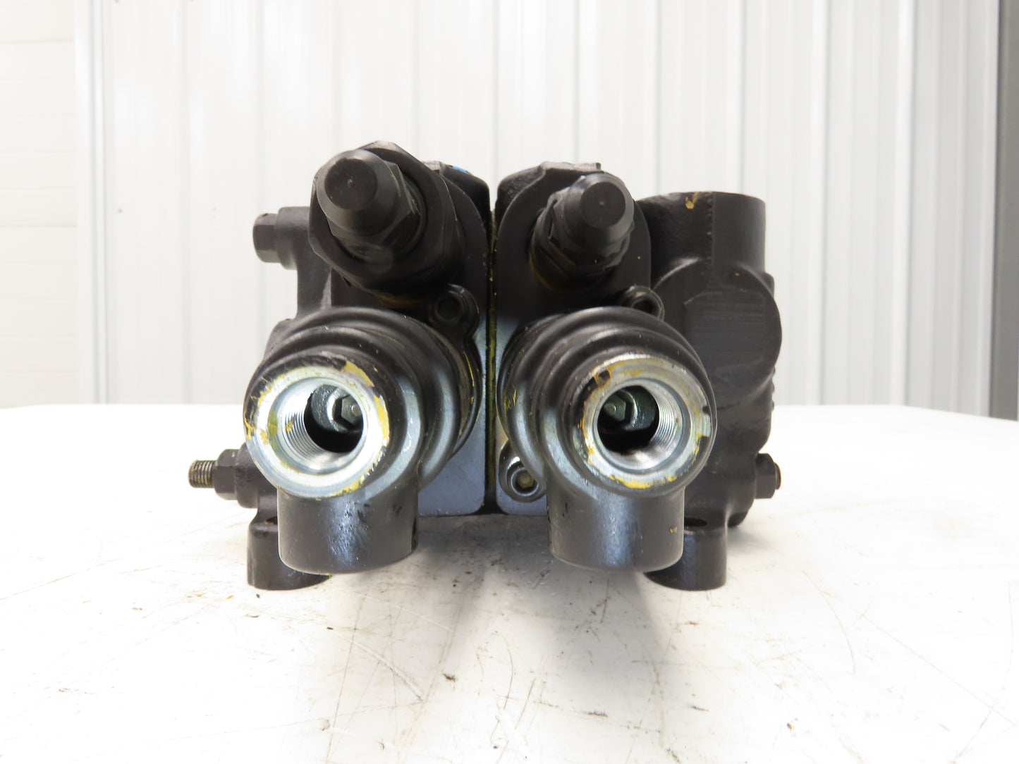 Husco 6000-B71 Hydraulic Directional Control Valve 2-Spool