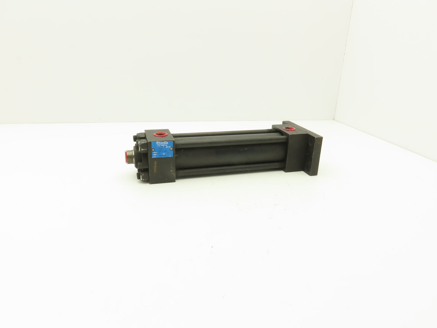 Hennells HH-MF2-NC Pneumatic Air Cylinder 2" Bore 7" Stroke 3000PSIG