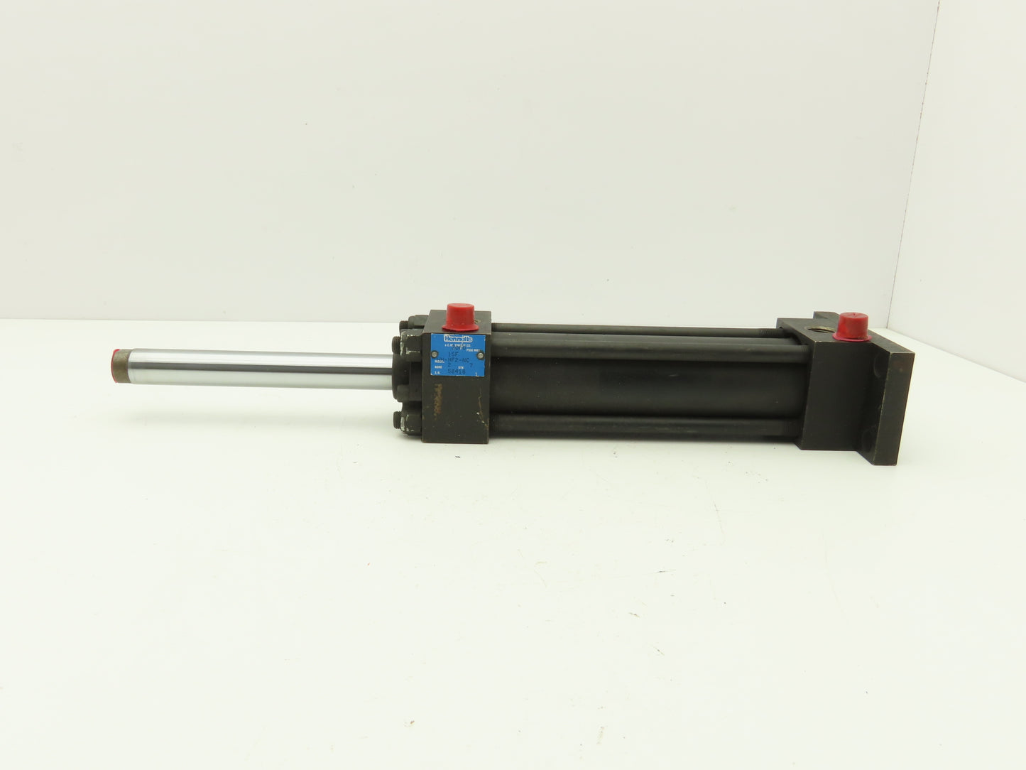 Hennells HH-MF2-NC Pneumatic Air Cylinder 2" Bore 7" Stroke 3000PSIG
