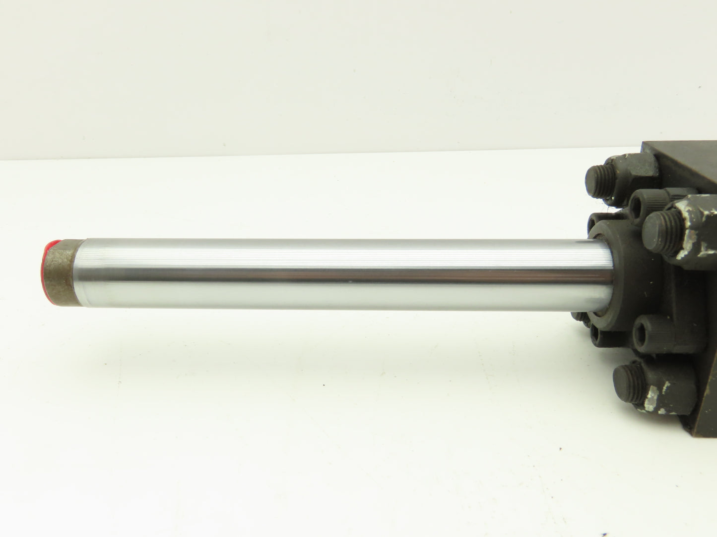 Hennells HH-MF2-NC Pneumatic Air Cylinder 2" Bore 7" Stroke 3000PSIG