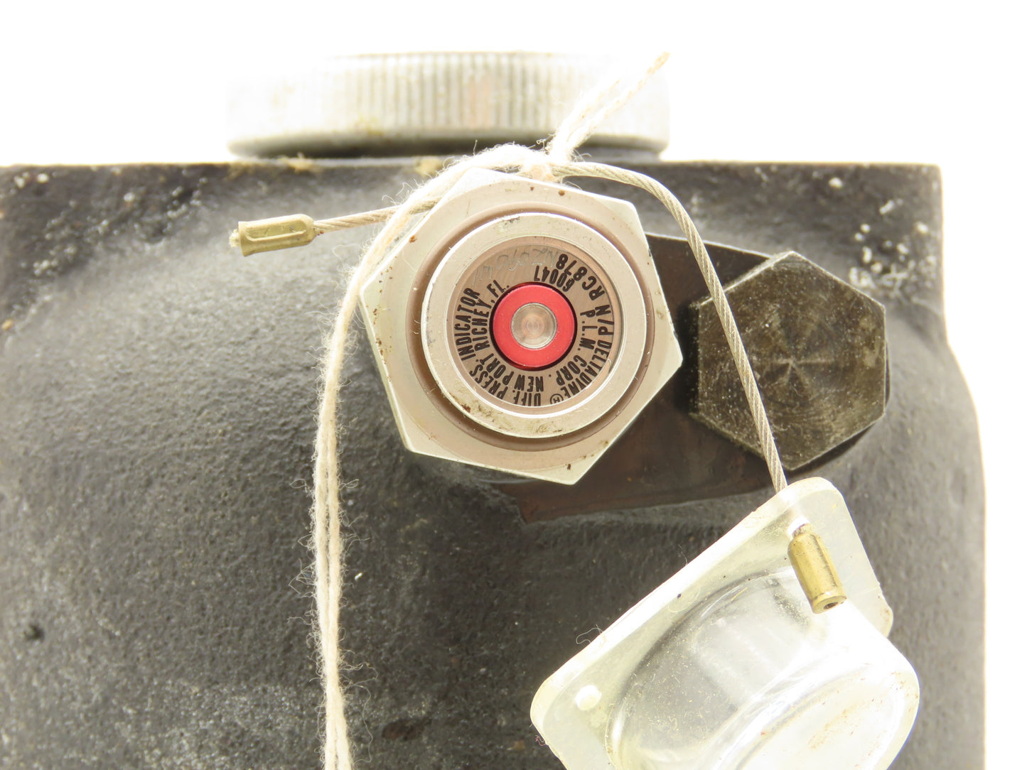 Pall Aero Power AE-9600M Hydraulic Filter Housing 3000PSI 1-1/4" SAE