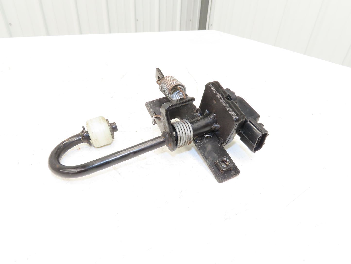 Toyota 57510-13300-71 Electric Forklift Accelerator Switch & Bracket Off 5FBE15